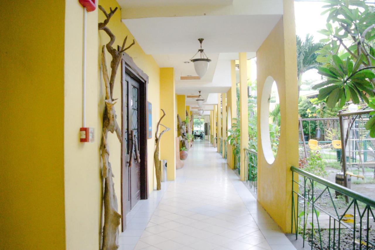 Country Village Hotel Cagayan de Oro Exterior photo