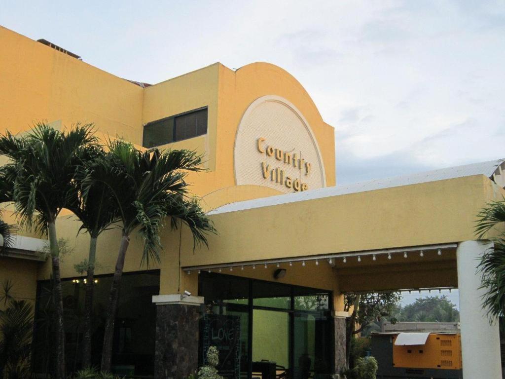 Country Village Hotel Cagayan de Oro Exterior photo