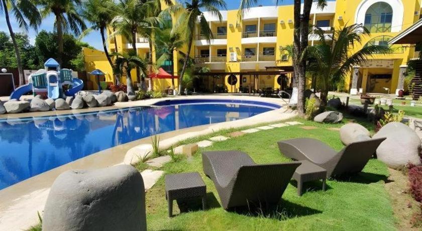 Country Village Hotel Cagayan de Oro Exterior photo
