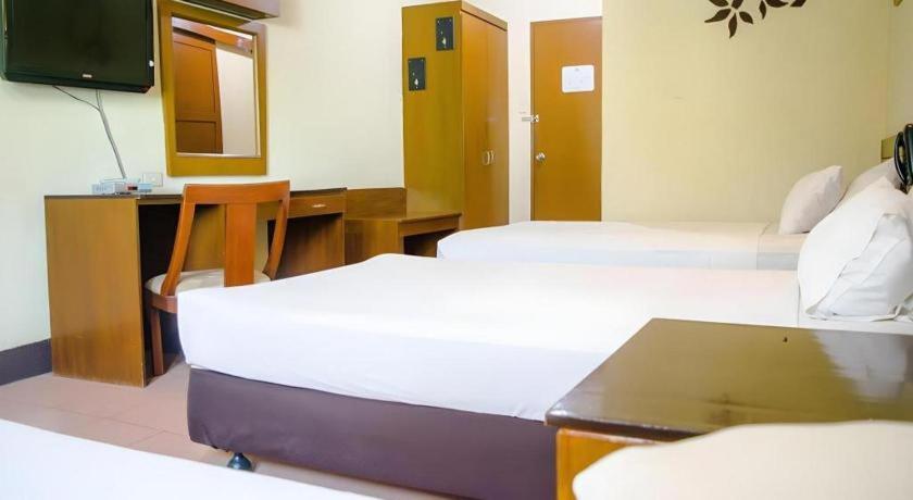 Country Village Hotel Cagayan de Oro Exterior photo